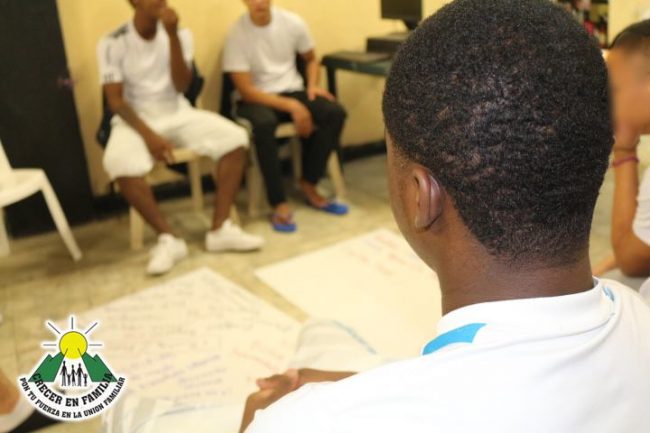 LA RADIO, UN MEDIO PARA EL EMPRENDIMIENTO