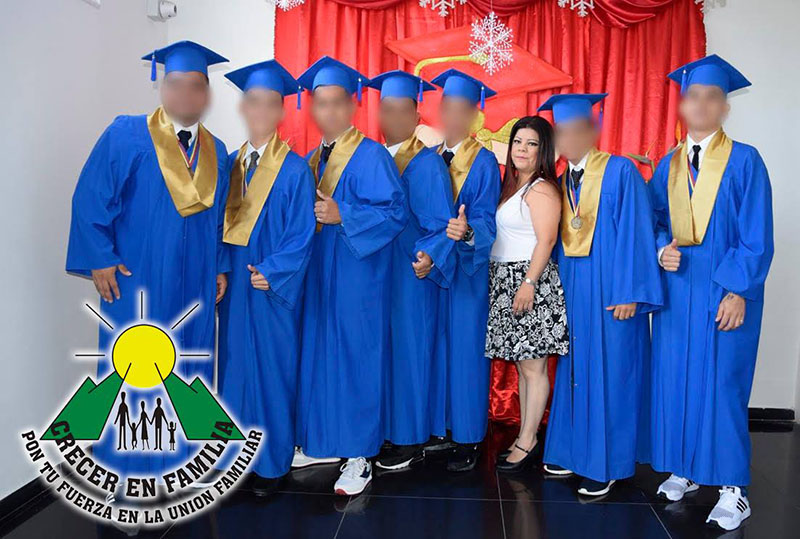 49064734_2109999135719040_191973007927803904_o