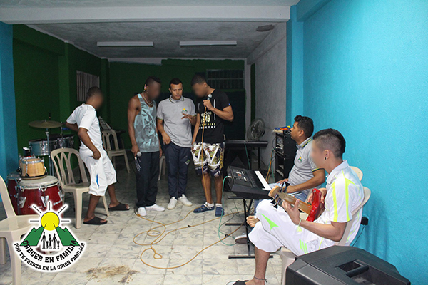 51740377_2179576925427927_6201611374431305728_o