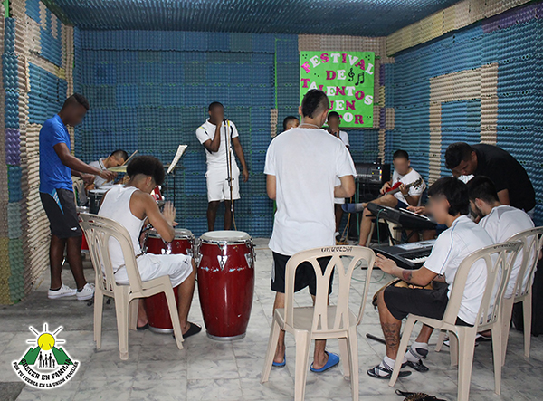 60167507_2306510352734583_5030644590500118528_n