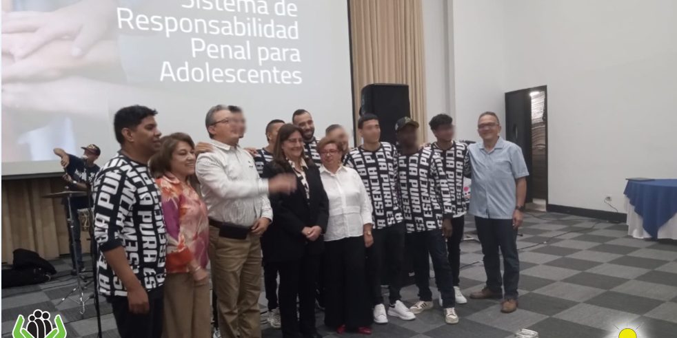 76f34aef-ccd1-4cb9-affc-35c43edc3ce2