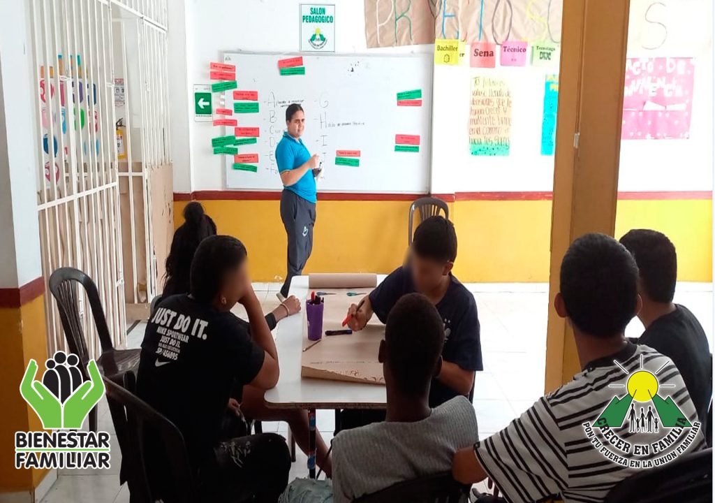 ‘PALABRAS QUE SANAN’ PROMUEVEN CULTURA DE PAZ EN EXTERNADO SEMICERRADO DE CALI 